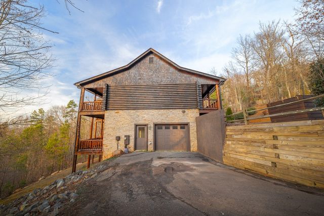 180 Cinnamon Bear, Mineral Bluff, GA 30559