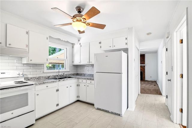 892 Don Rett CIR, Newport News, VA 23608