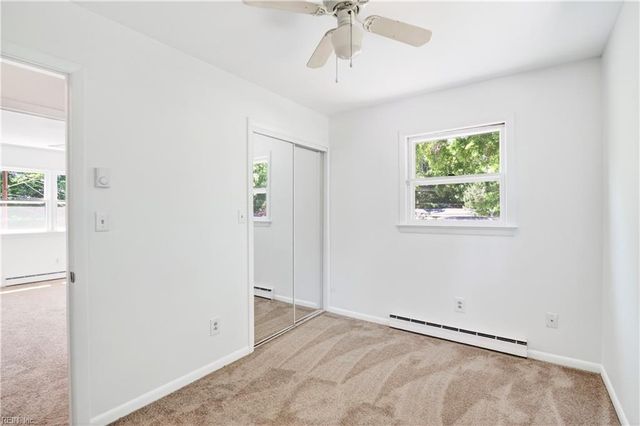 892 Don Rett CIR, Newport News, VA 23608
