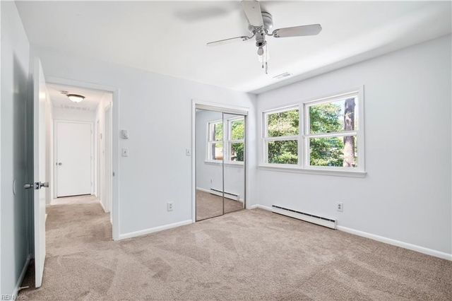 892 Don Rett CIR, Newport News, VA 23608