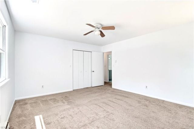 892 Don Rett CIR, Newport News, VA 23608