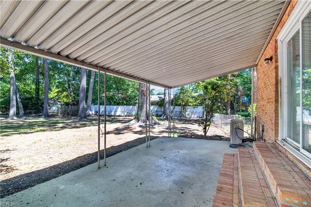 892 Don Rett CIR, Newport News, VA 23608