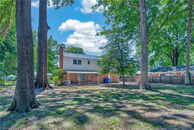 892 Don Rett CIR, Newport News, VA 23608