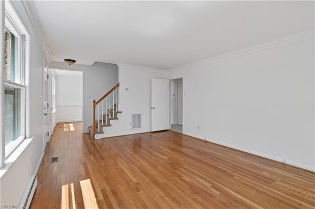 892 Don Rett CIR, Newport News, VA 23608