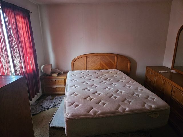 490 School 2, Lowell, MA 01851