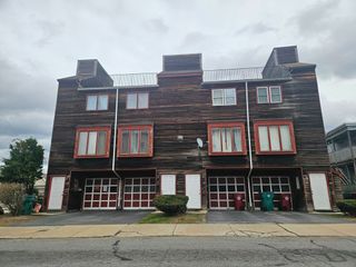 490 School 2, Lowell, MA 01851