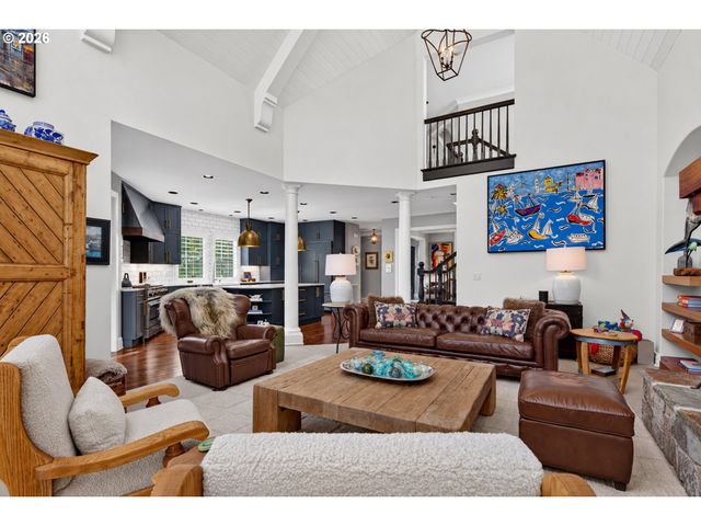 610 9TH St, Lake Oswego, OR 97034