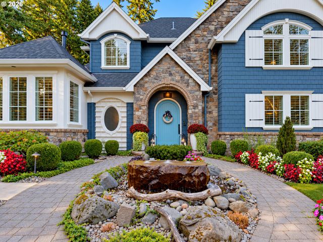 610 9TH St, Lake Oswego, OR 97034