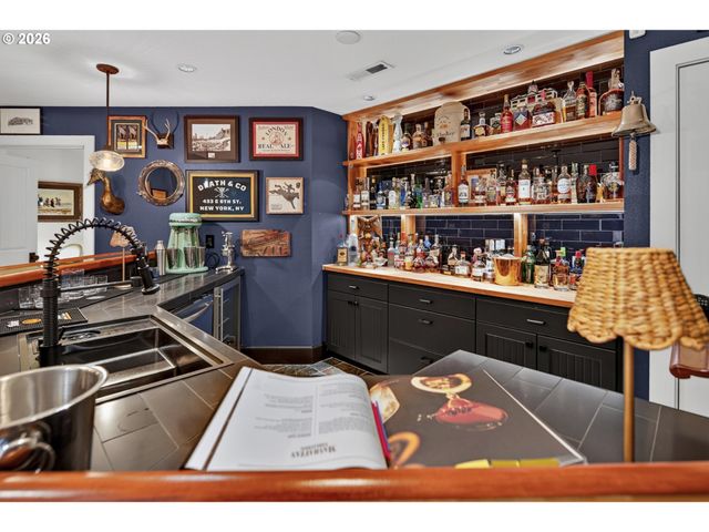 610 9TH St, Lake Oswego, OR 97034