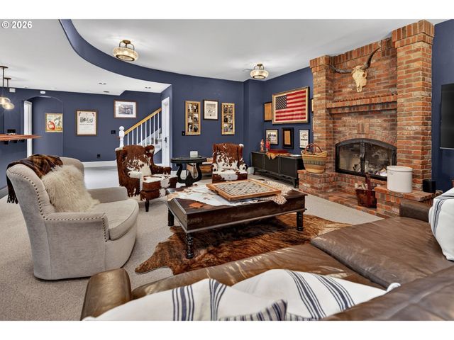 610 9TH St, Lake Oswego, OR 97034