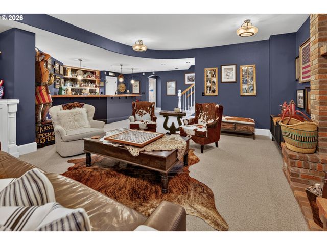 610 9TH St, Lake Oswego, OR 97034