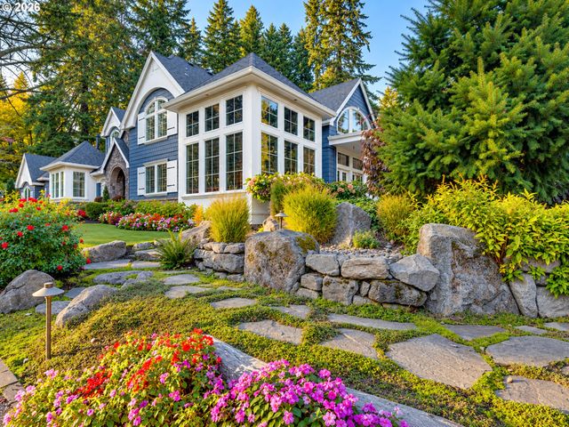610 9TH St, Lake Oswego, OR 97034