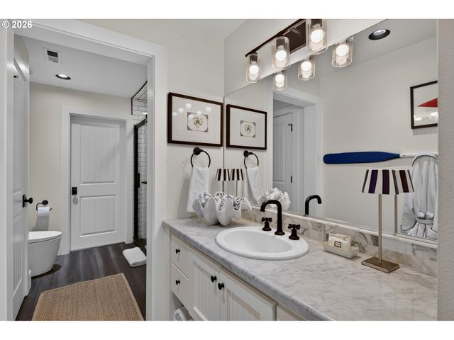 610 9TH St, Lake Oswego, OR 97034