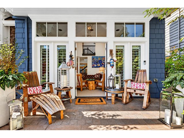 610 9TH St, Lake Oswego, OR 97034