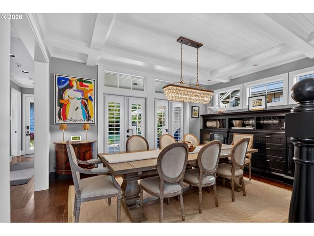 610 9TH St, Lake Oswego, OR 97034