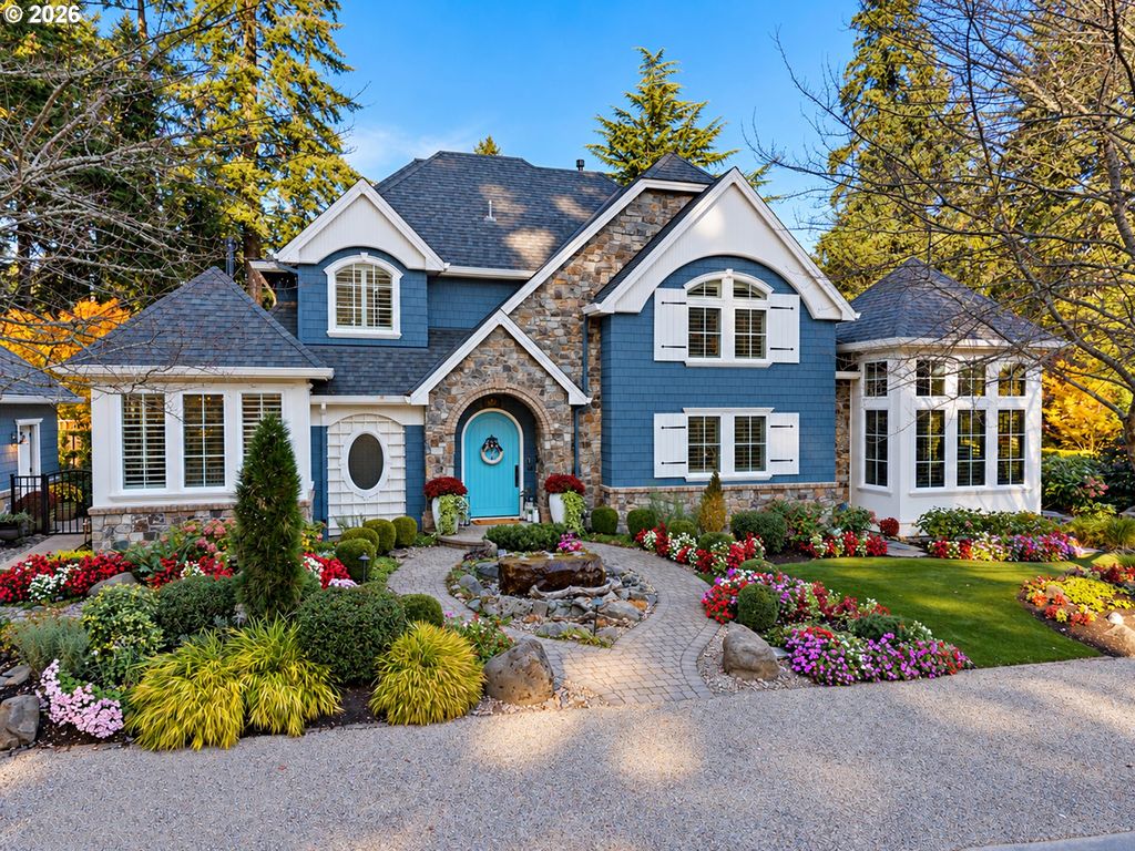 610 9TH St, Lake Oswego, OR 97034