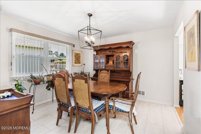 36 Lakeview Drive, Marlboro, NJ 07746