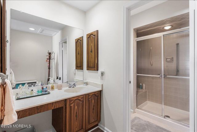 36 Lakeview Drive, Marlboro, NJ 07746