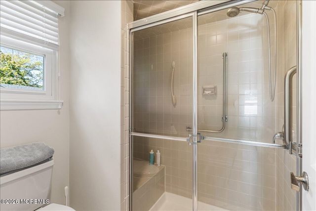 36 Lakeview Drive, Marlboro, NJ 07746