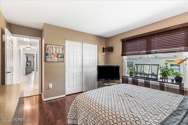 36 Lakeview Drive, Marlboro, NJ 07746