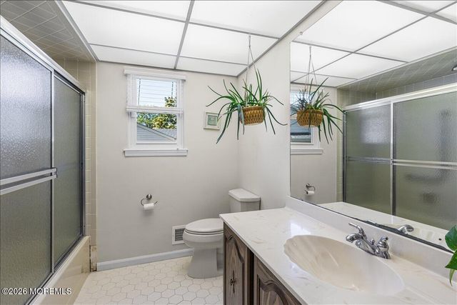 36 Lakeview Drive, Marlboro, NJ 07746