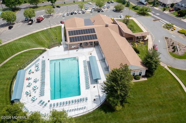 36 Lakeview Drive, Marlboro, NJ 07746