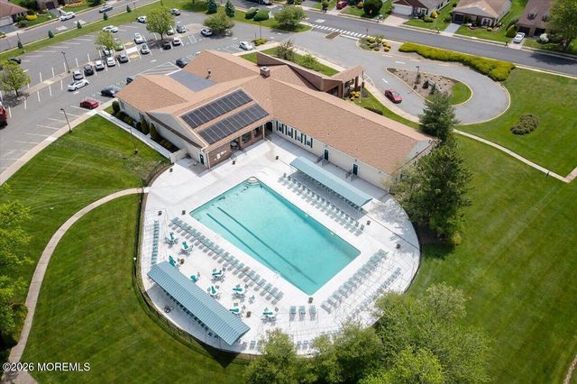 36 Lakeview Drive, Marlboro, NJ 07746