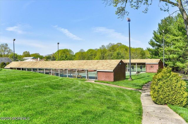 36 Lakeview Drive, Marlboro, NJ 07746