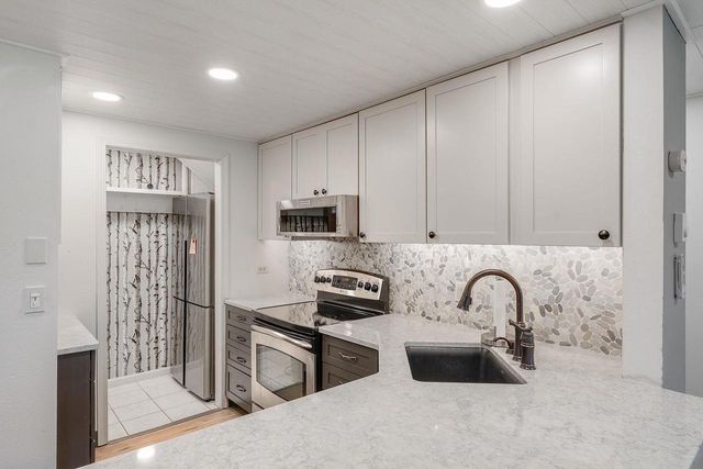 5 Fir Trail, Wisconsin Dells, WI 53965