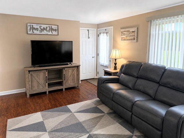 1124 GROVE STREET, Menasha, WI 54956