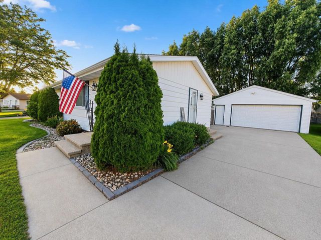 1124 GROVE STREET, Menasha, WI 54956