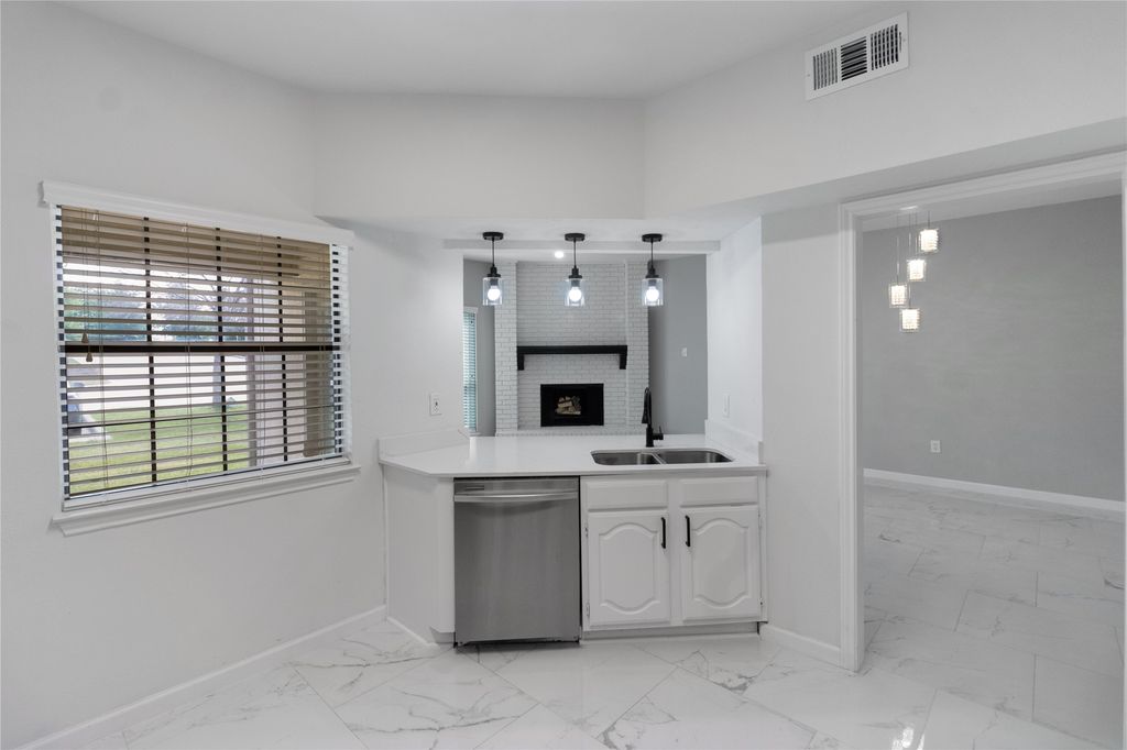 2835 Keller Springs Road 903, Carrollton, TX 75006 — photo 4