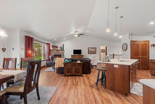 4533 VALHALLA ROAD, New Franken, WI 54229