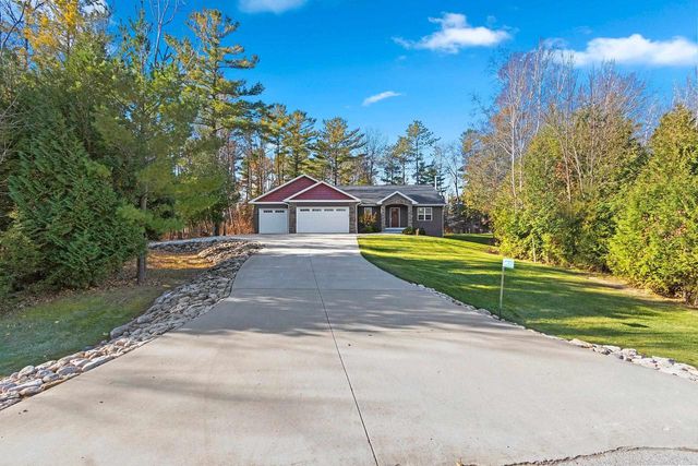 4533 VALHALLA ROAD, New Franken, WI 54229