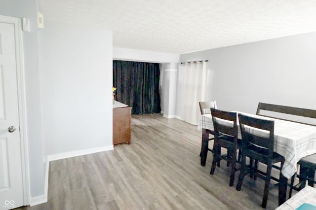 6922 Devinney Lane, Indianapolis, IN 46221