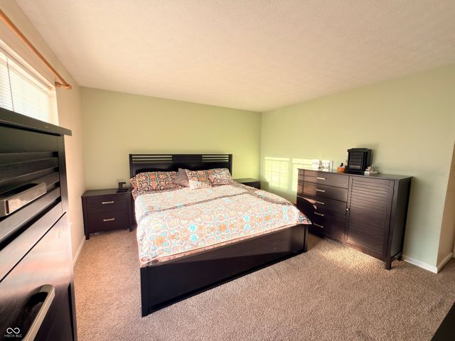 6922 Devinney Lane, Indianapolis, IN 46221