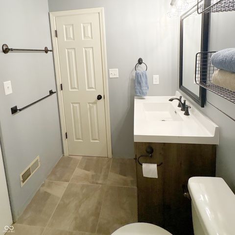 6922 Devinney Lane, Indianapolis, IN 46221