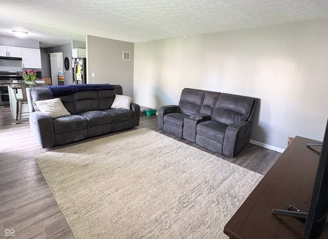 6922 Devinney Lane, Indianapolis, IN 46221