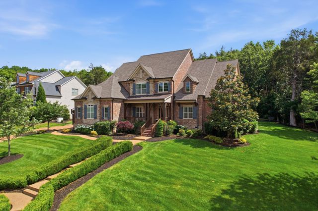 9618 Stonebluff Dr, Brentwood, TN 37027