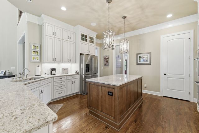 9618 Stonebluff Dr, Brentwood, TN 37027