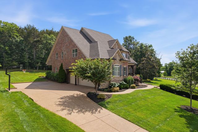 9618 Stonebluff Dr, Brentwood, TN 37027