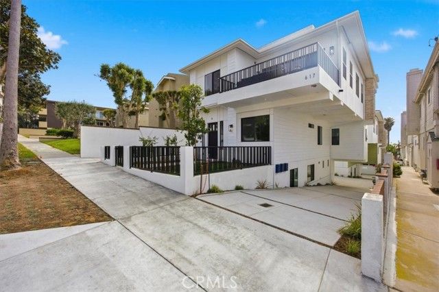 617 N Irena Avenue A, Redondo Beach, CA 90277