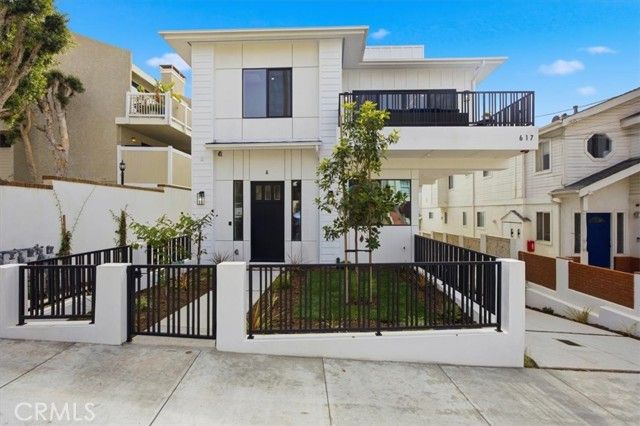 617 N Irena Avenue A, Redondo Beach, CA 90277