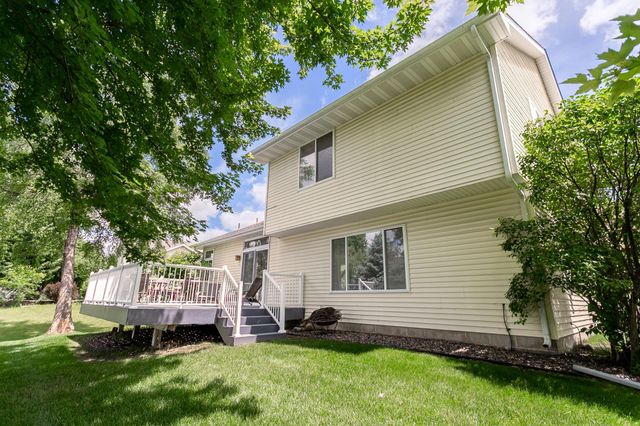 8284 Ashford Road, Woodbury, MN 55125