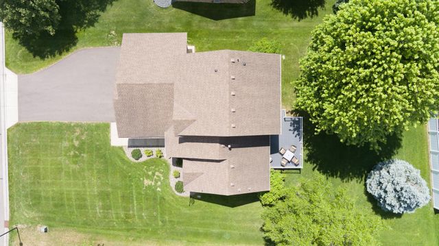 8284 Ashford Road, Woodbury, MN 55125