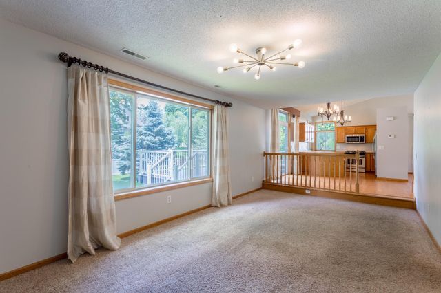8284 Ashford Road, Woodbury, MN 55125