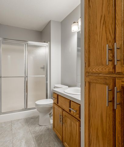 8284 Ashford Road, Woodbury, MN 55125