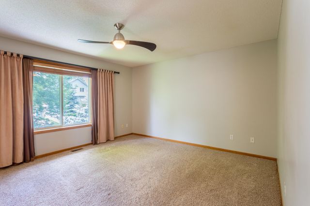 8284 Ashford Road, Woodbury, MN 55125