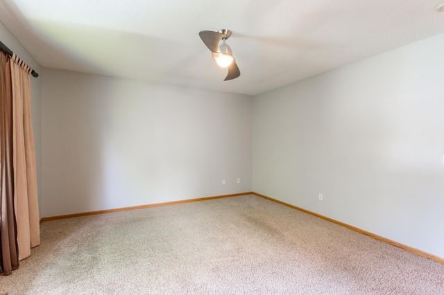 8284 Ashford Road, Woodbury, MN 55125
