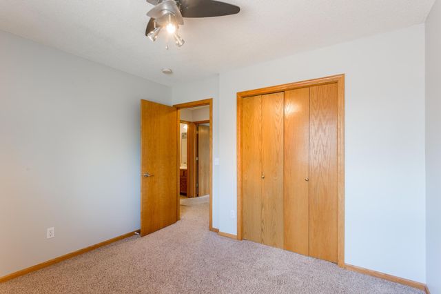 8284 Ashford Road, Woodbury, MN 55125